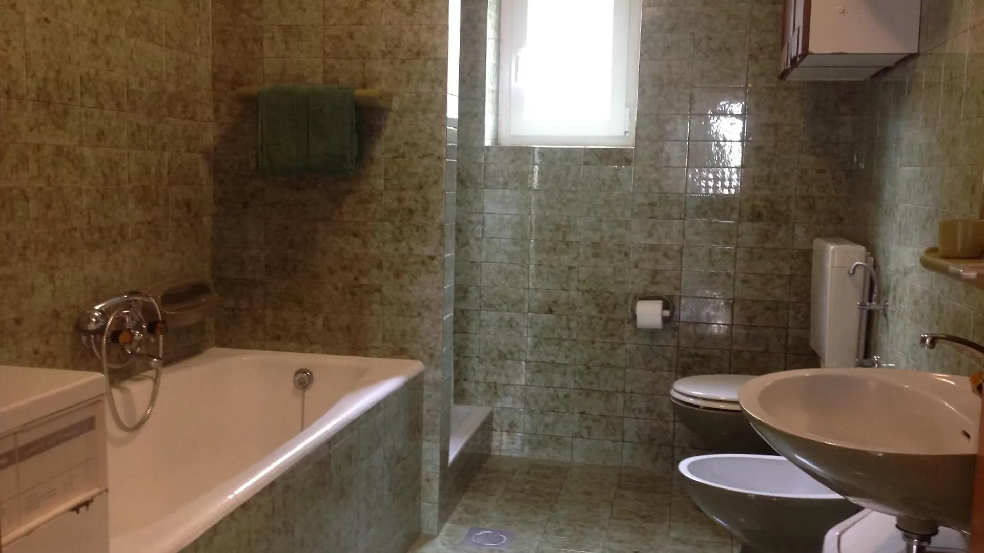 Apartment Paris With Jacuzzi And Sea View Smrika Croatia